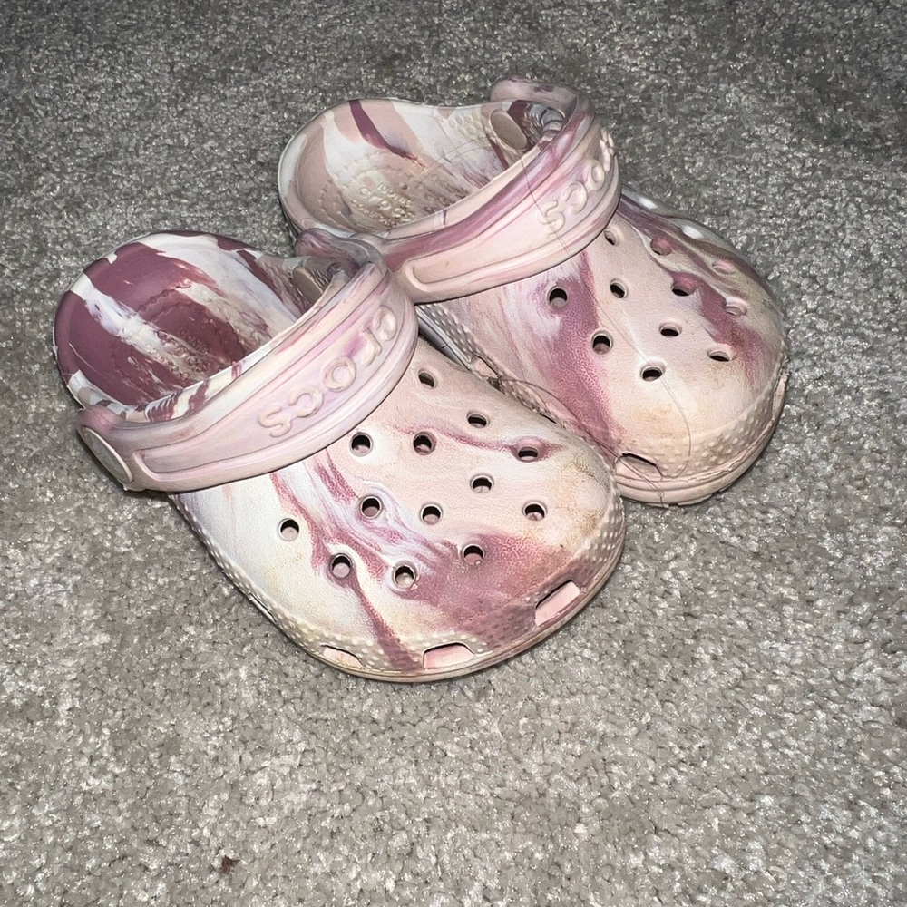CROCS Kids Water Shoes in Pink and Cream